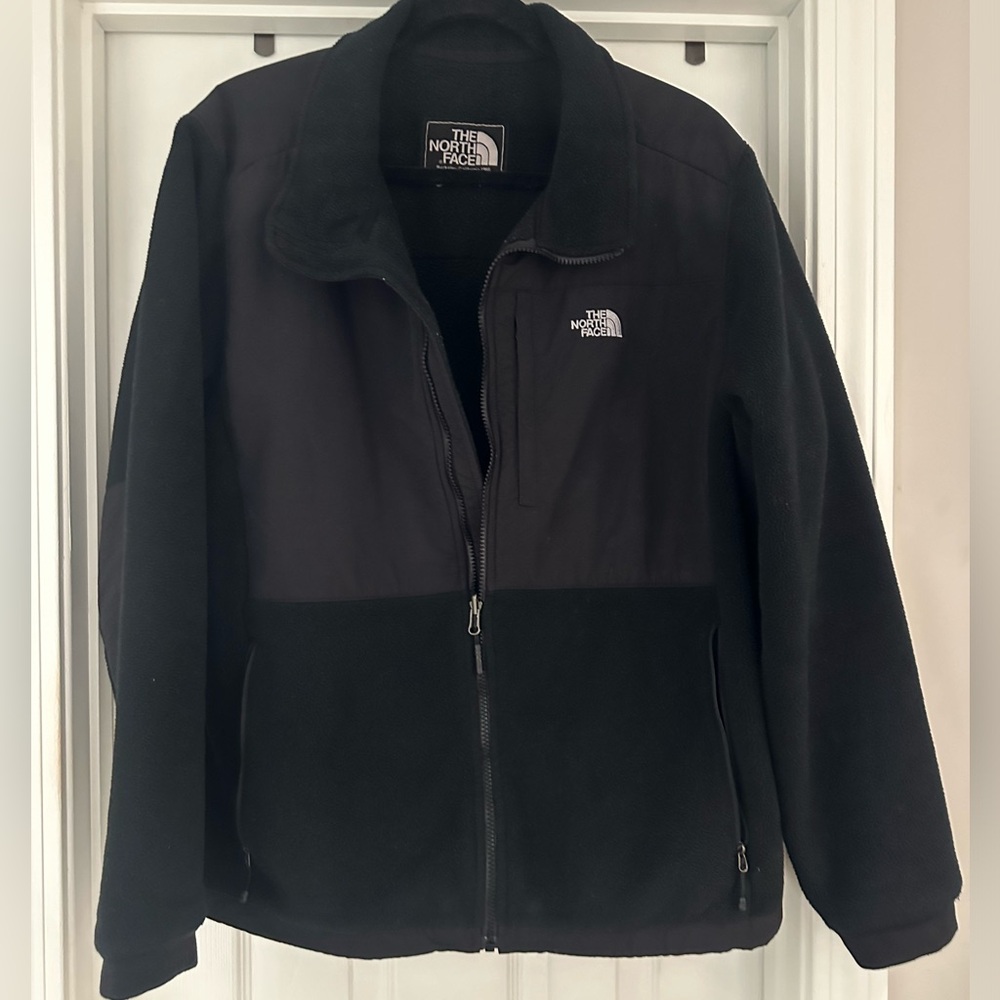 Women’s north face Denali jacket! MAKE OFFERS! Closet clean out!